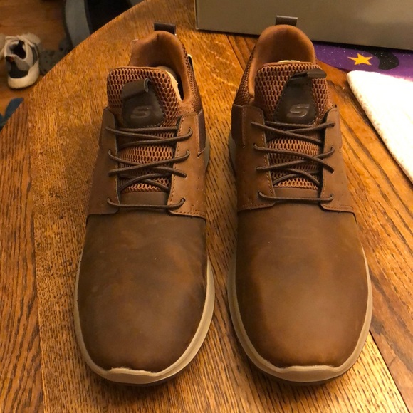 skechers street wear classic fit